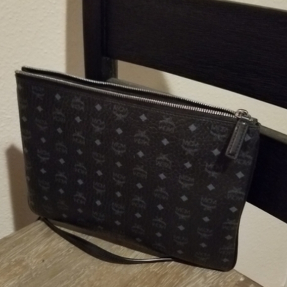 ***SOLD***Authentic Mcm Crossbody Tote Pouch - Picture 2 of 6